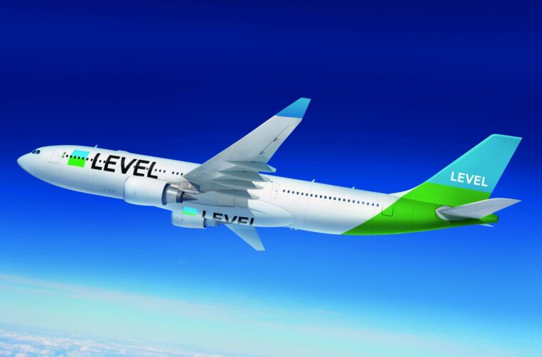 Level low-cost long-haul airline