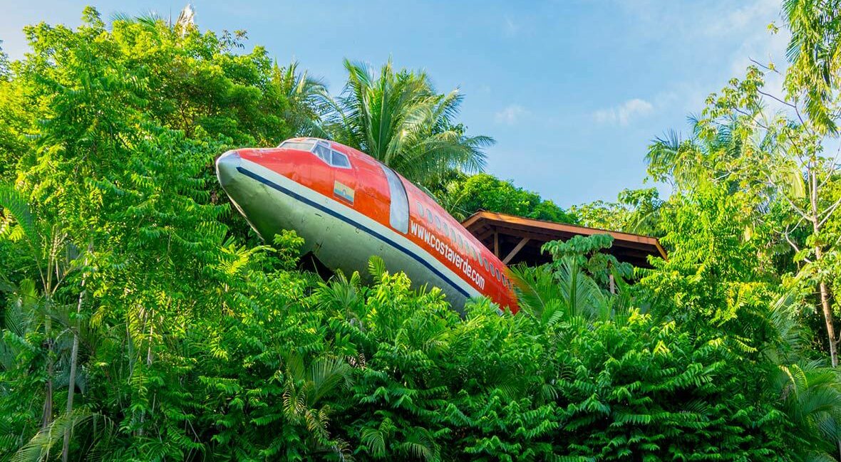 Upcycled Boeing plane hotel, Costa Rica