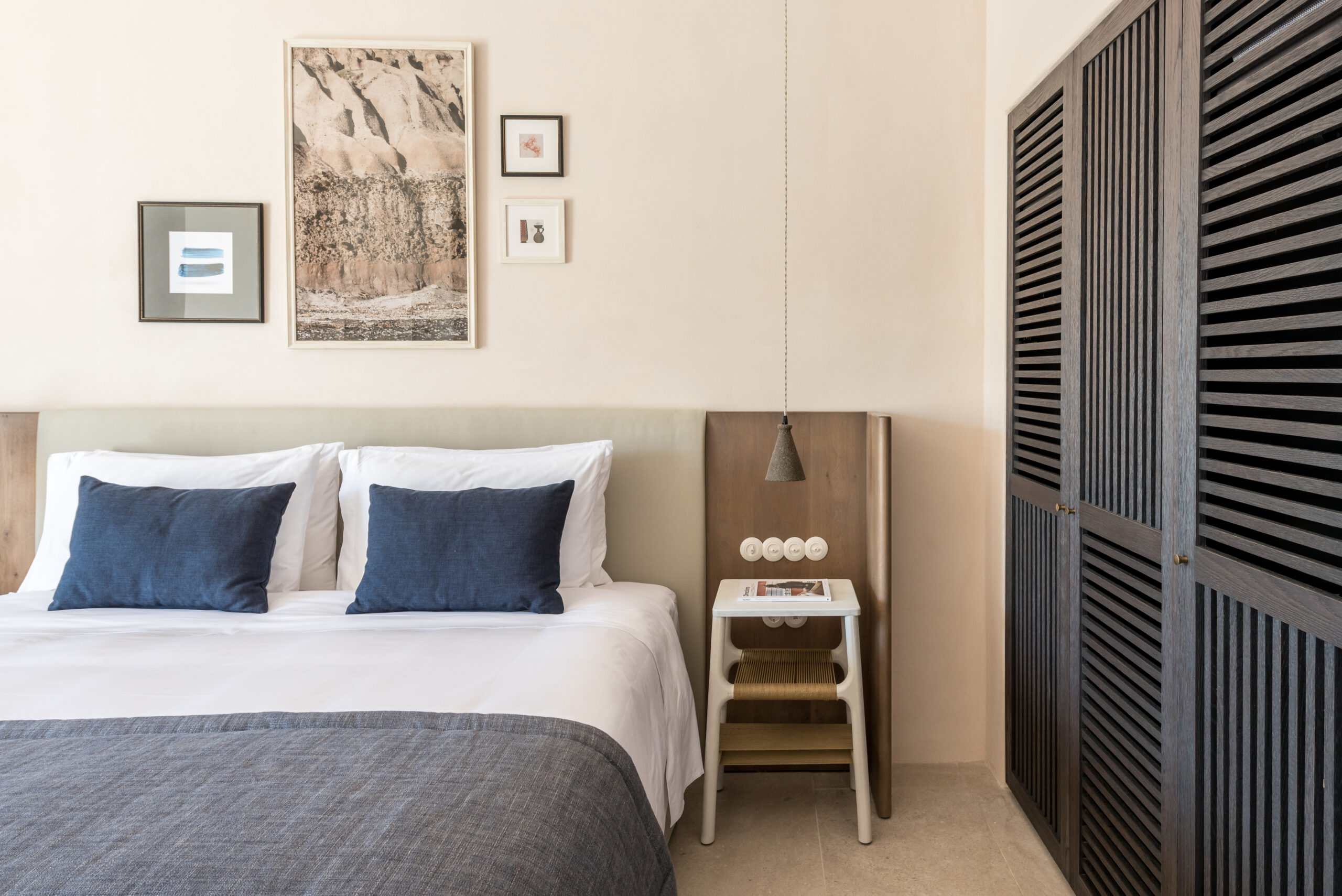 suite Istoria hotel Santorini Greece luxury villa design