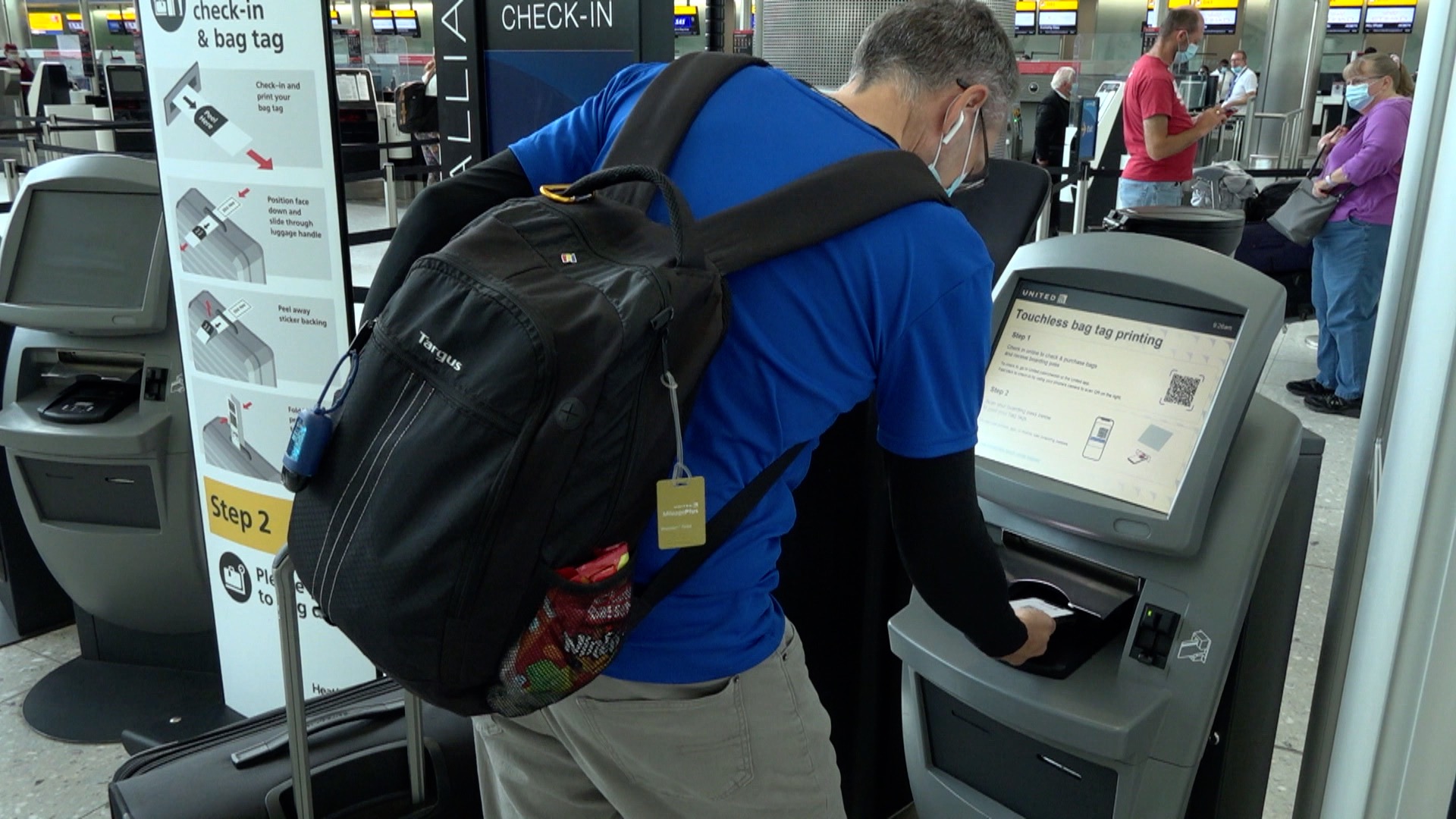 United Airlines touchless check-in London Heathrow