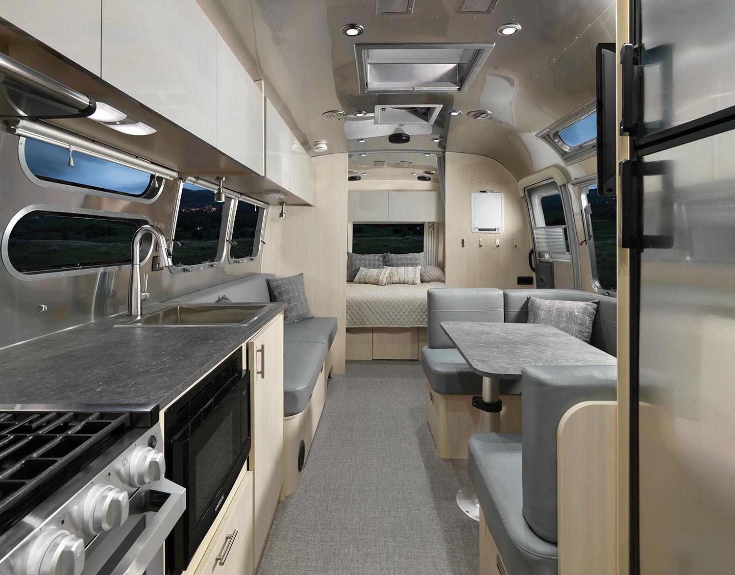 Airstream Flying Cloud 30 FB Office