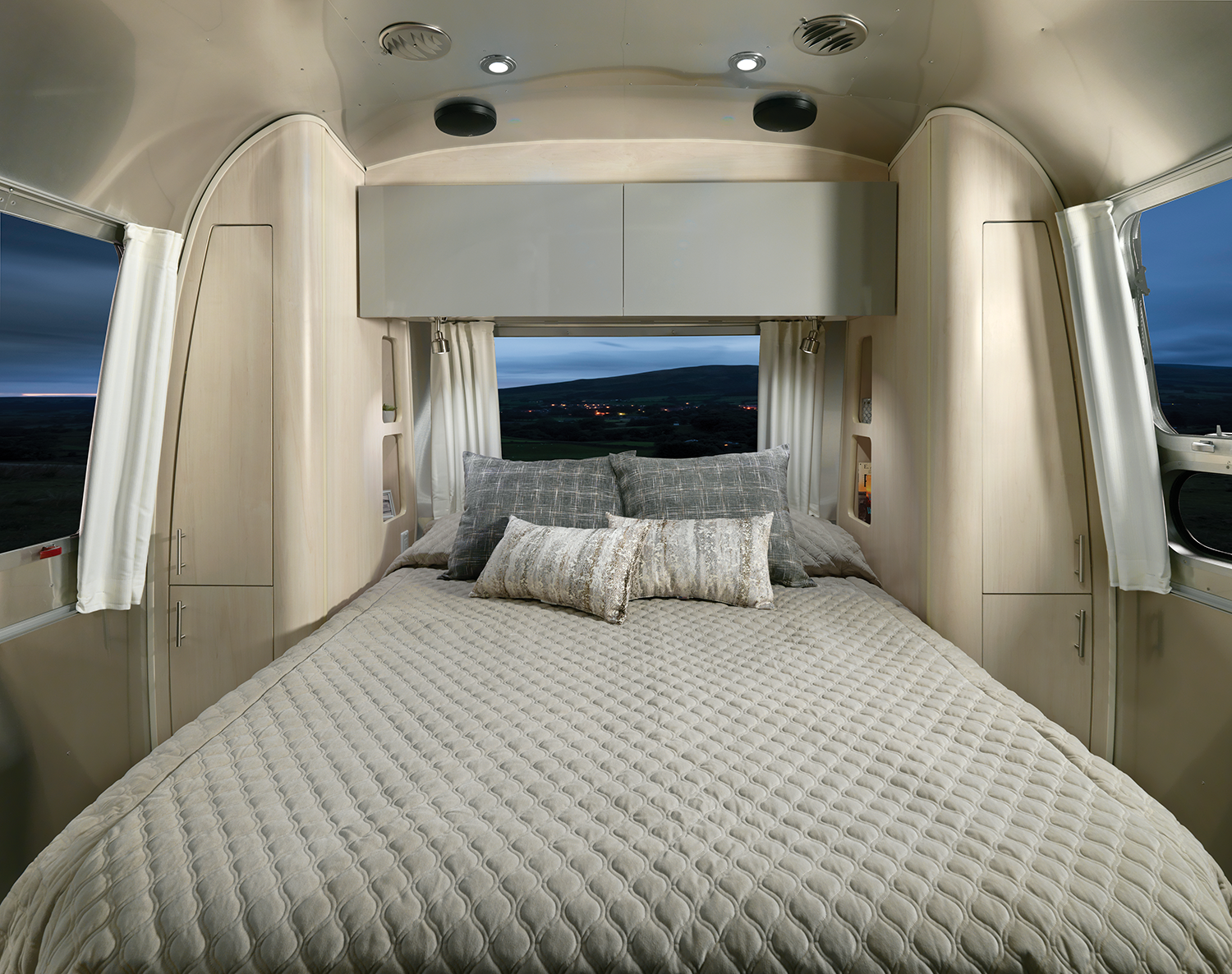 Airstream Flying Cloud 30 FB Office