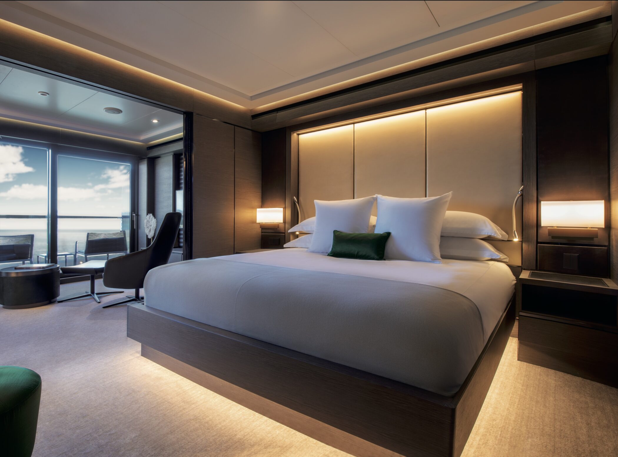 Evrima Yacht, Ritz-Carlton