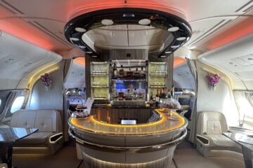 Emirates business class bar