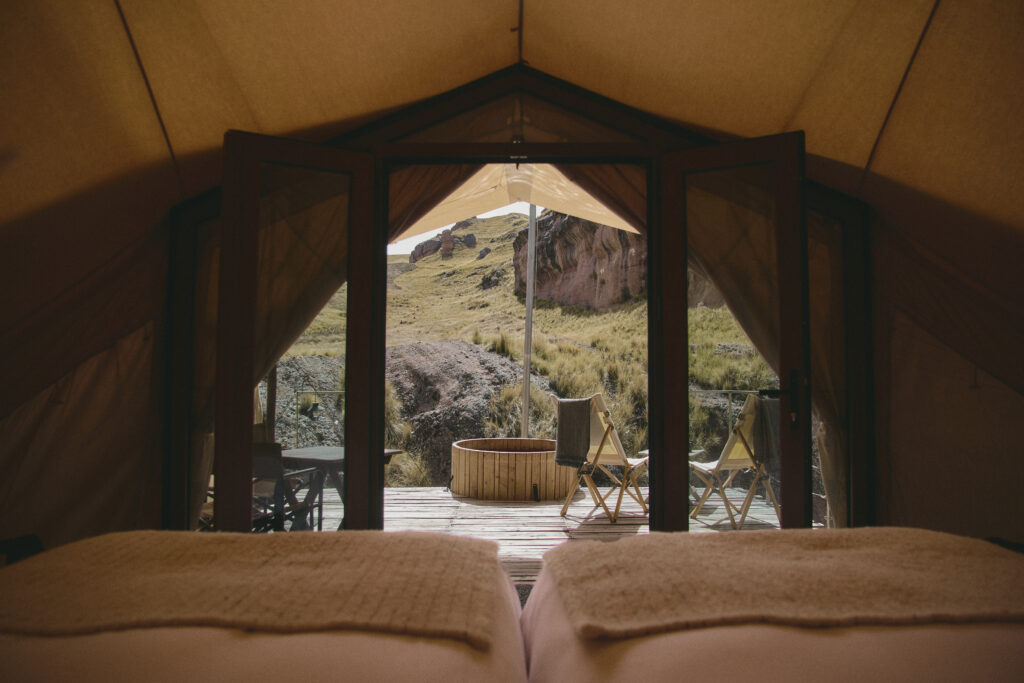 Tinajani, Peru