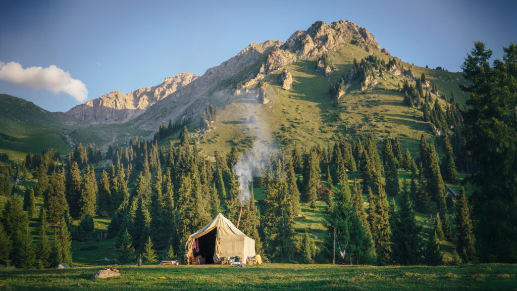 Liz Carlson © Tien Shan Mountain Range