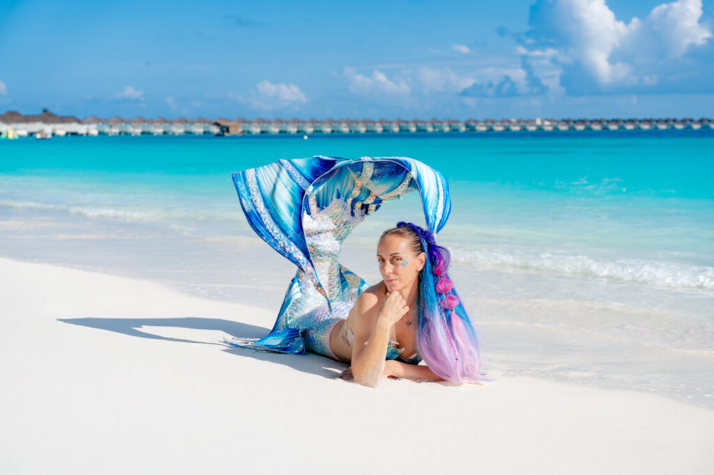 Finolhu mermaid instructor