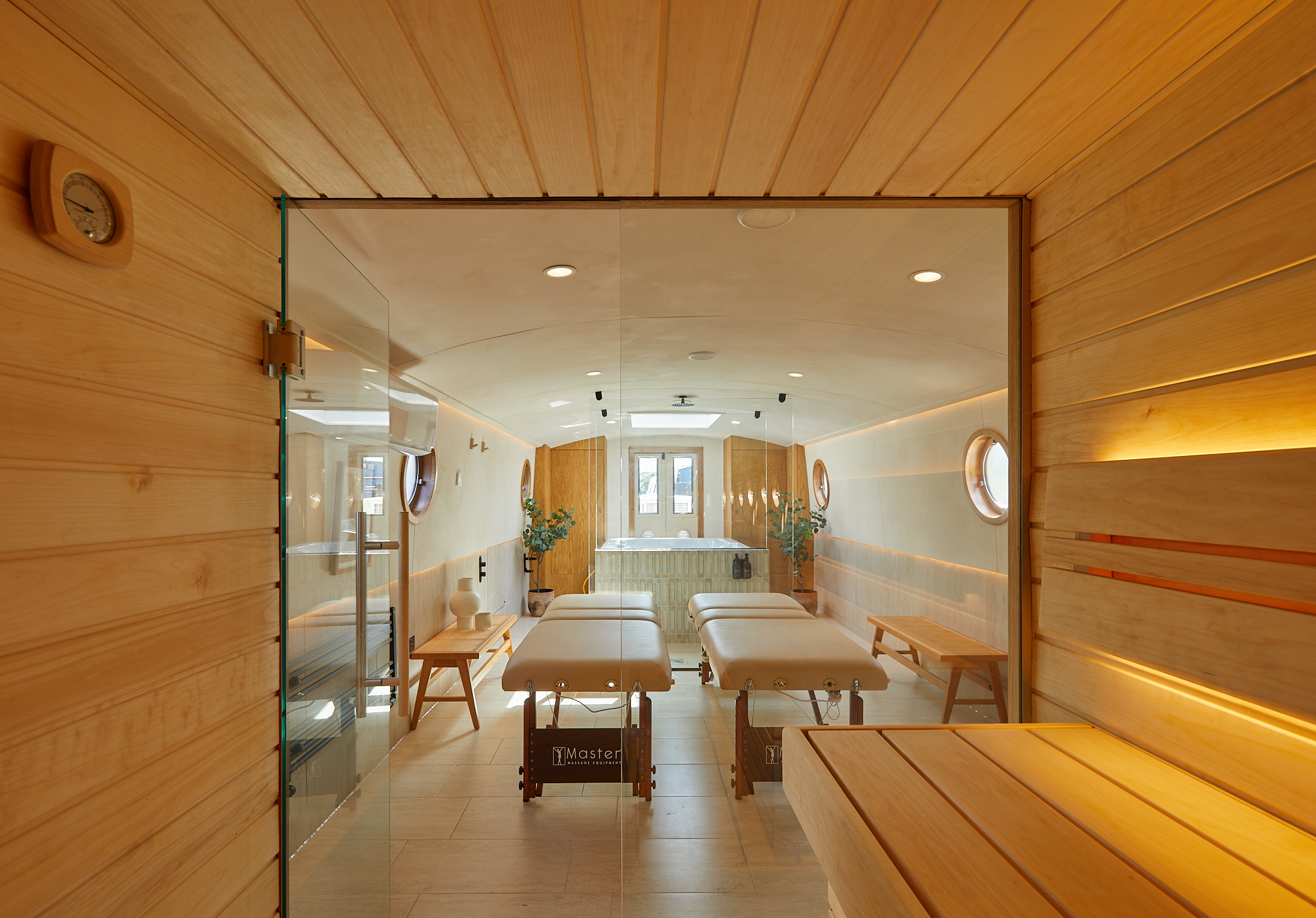 Maria Alexander spa houseboat