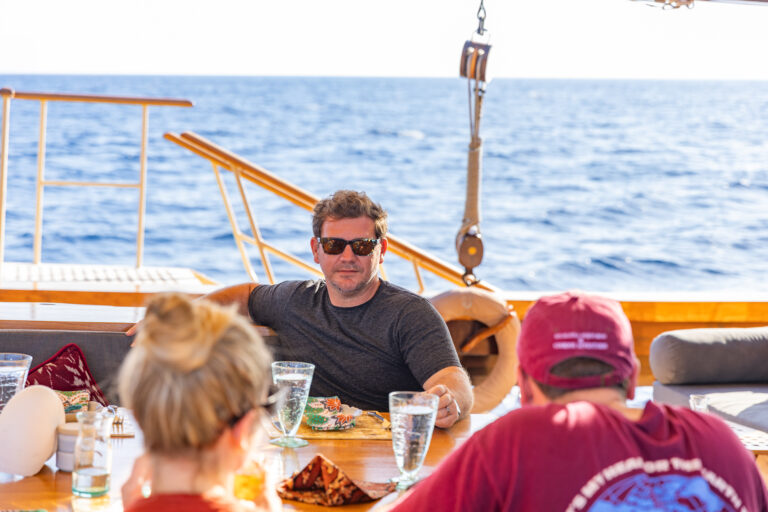 Tesno Seery, Silolona Sojourns