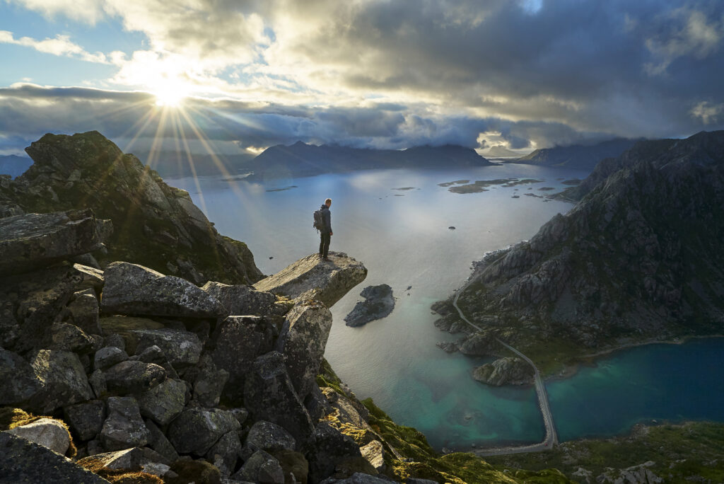 Falketind Lofoten @nikolaischrimer