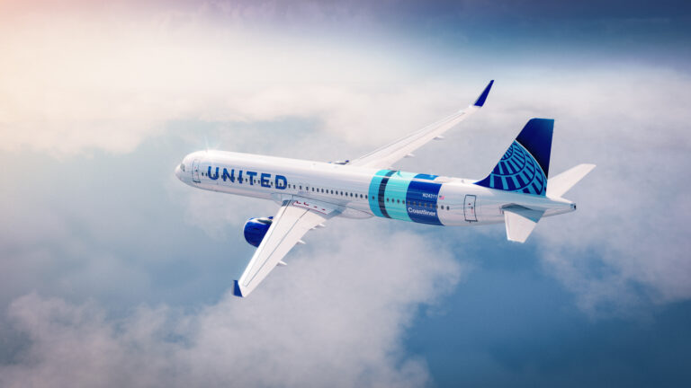 United Airlines A321 Coastliner