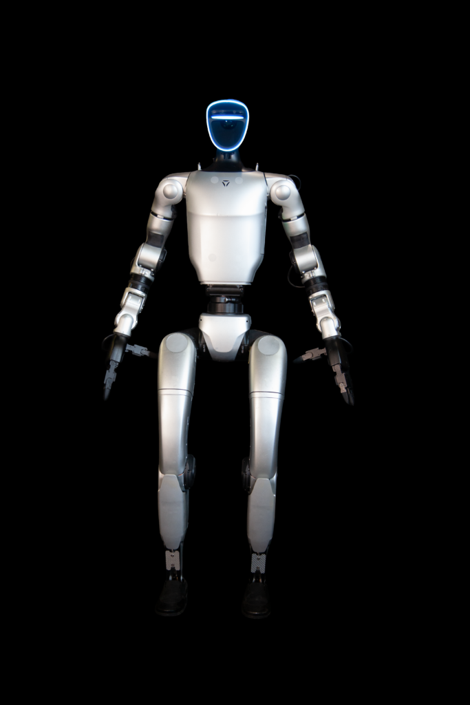 Makr Shakr unveils humanoid