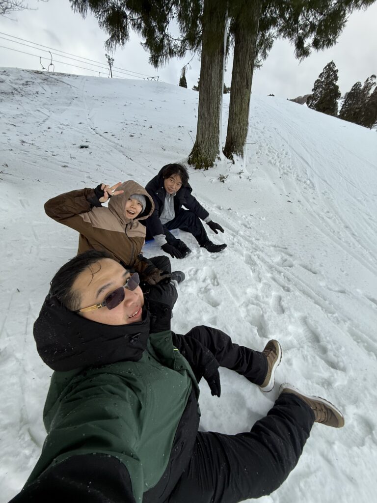 Until 11:11 organises Love Island-style matchmaking trips