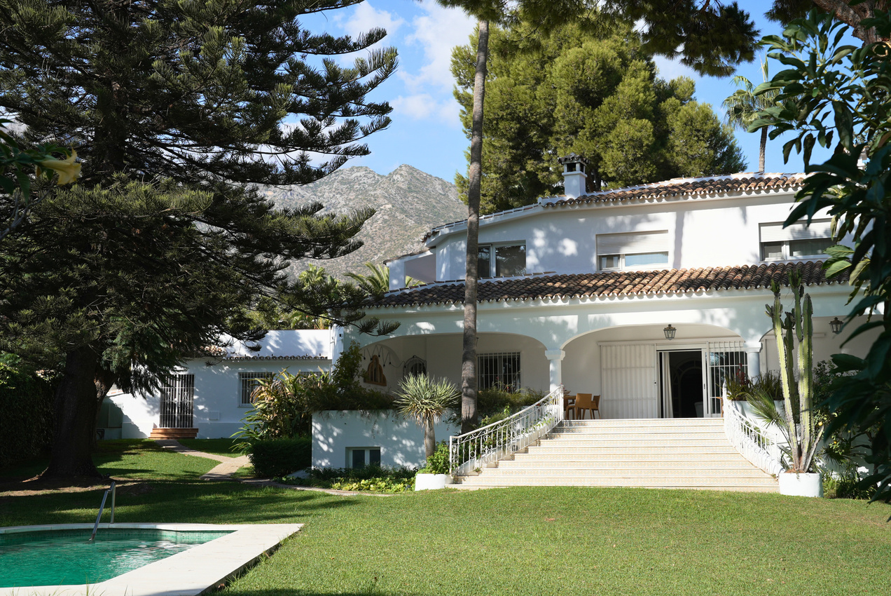 Buchinger Wilhelm opens in Casa LA Mariposa