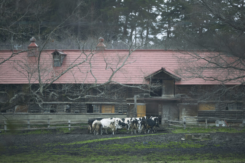 Azuma Farm Koiwai has opened in Japan’s Iwate Prefecture, offering guests a luxury countryside retreat shaped by farming heritage