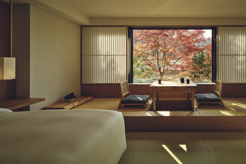 Banyan Tree, Higashimaya