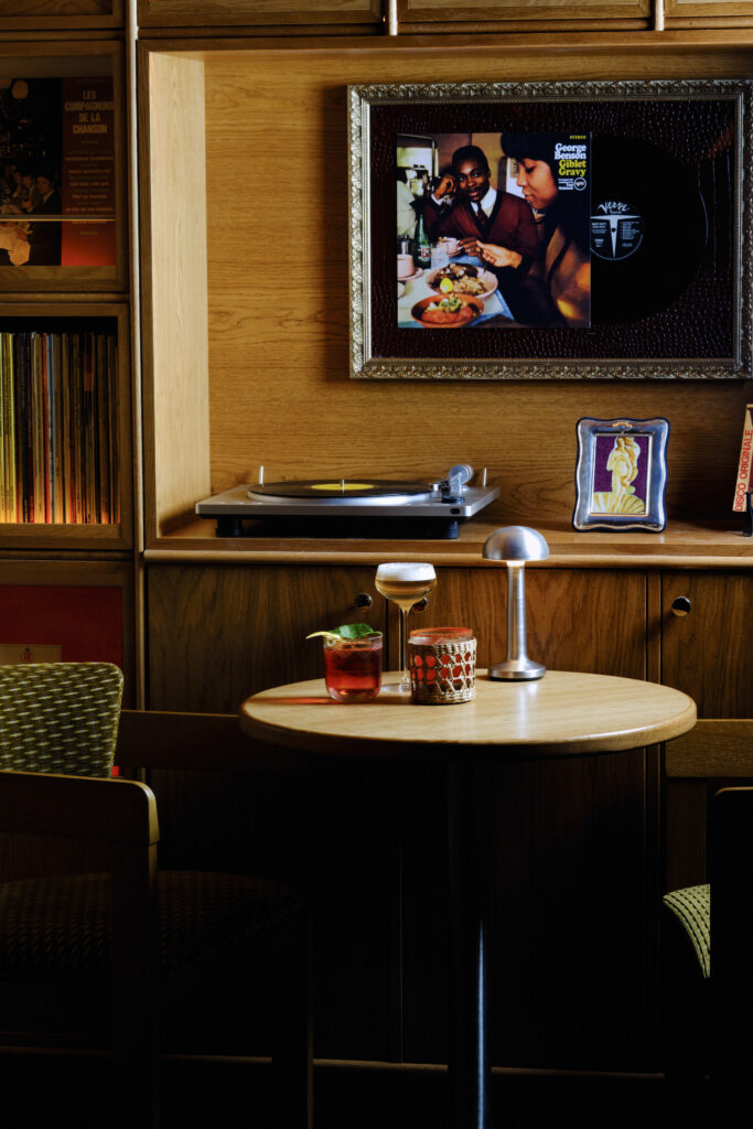Venus bar