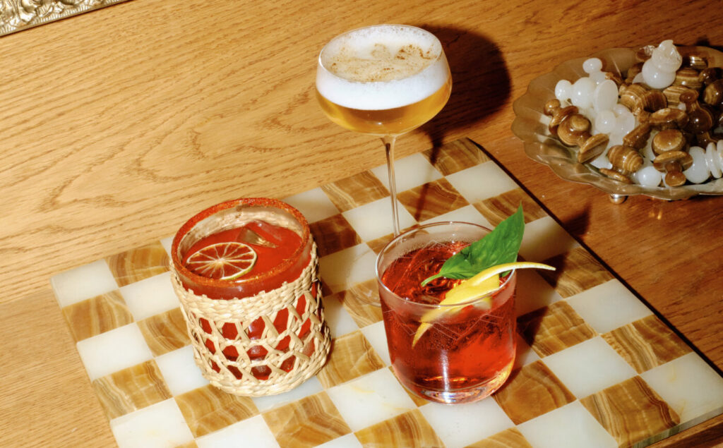 Venus bar