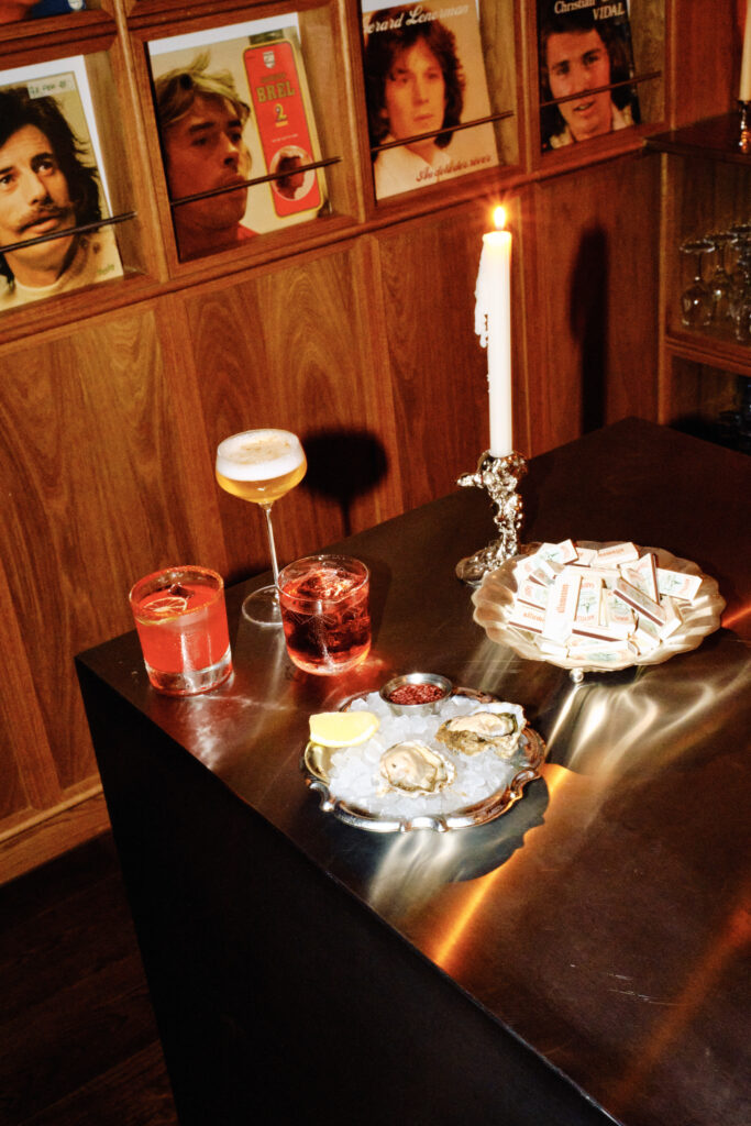 Venus bar
