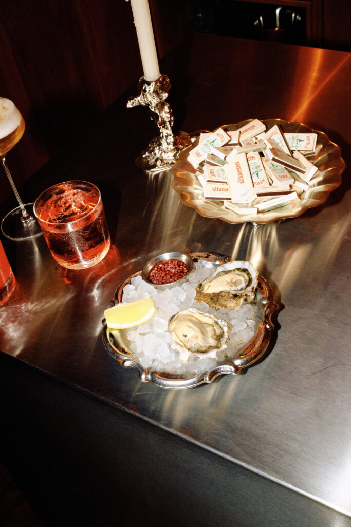 Venus bar
